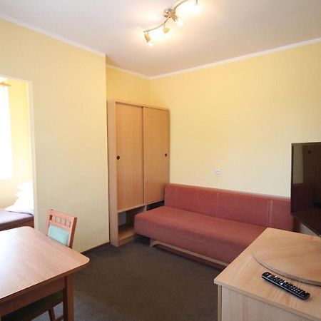 Gryf Pokoje Blisko Plazy Apartment Krynica Morska Exterior photo