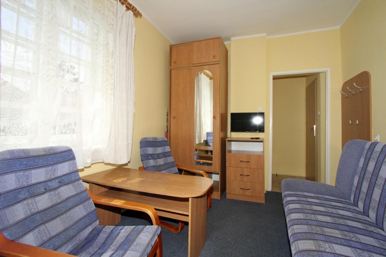 Gryf Pokoje Blisko Plazy Apartment Krynica Morska Exterior photo