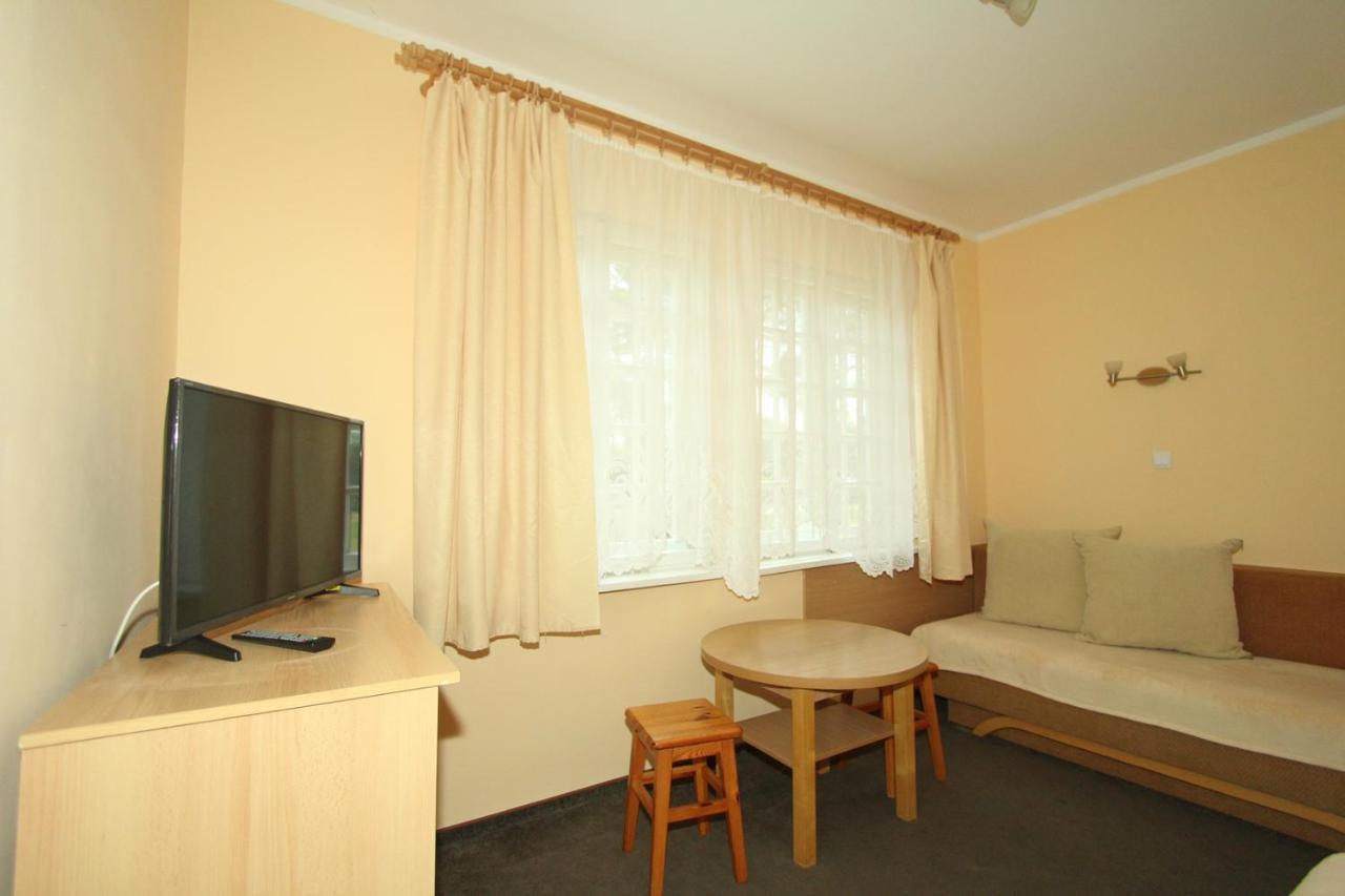 Gryf Pokoje Blisko Plazy Apartment Krynica Morska Exterior photo