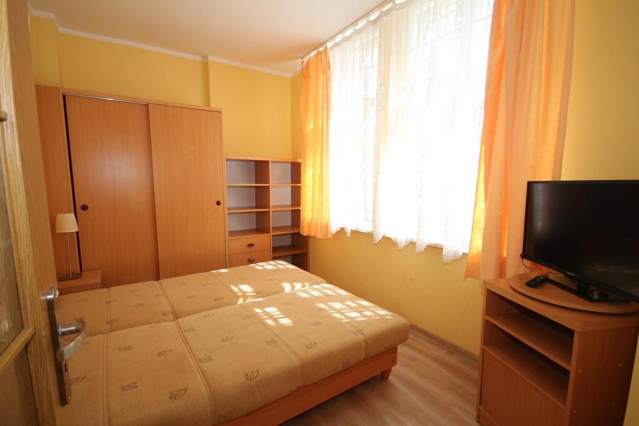 Gryf Pokoje Blisko Plazy Apartment Krynica Morska Exterior photo