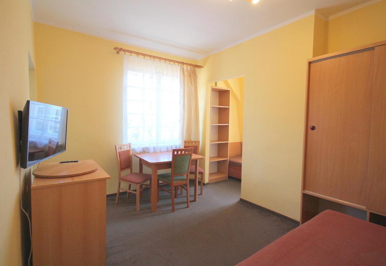 Gryf Pokoje Blisko Plazy Apartment Krynica Morska Exterior photo