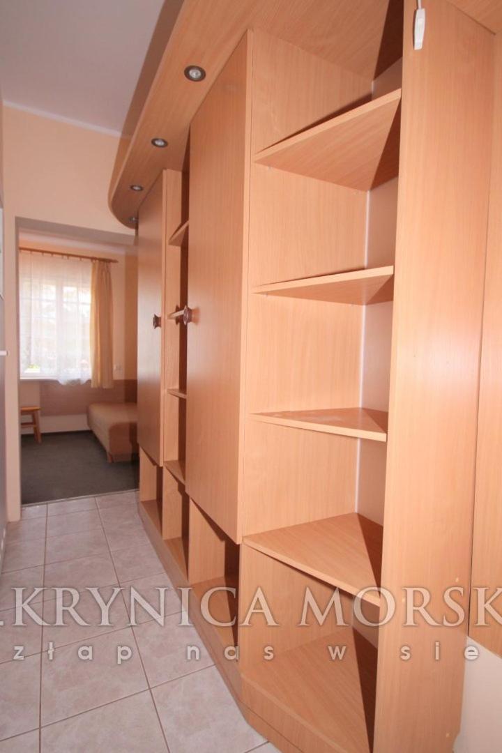 Gryf Pokoje Blisko Plazy Apartment Krynica Morska Exterior photo